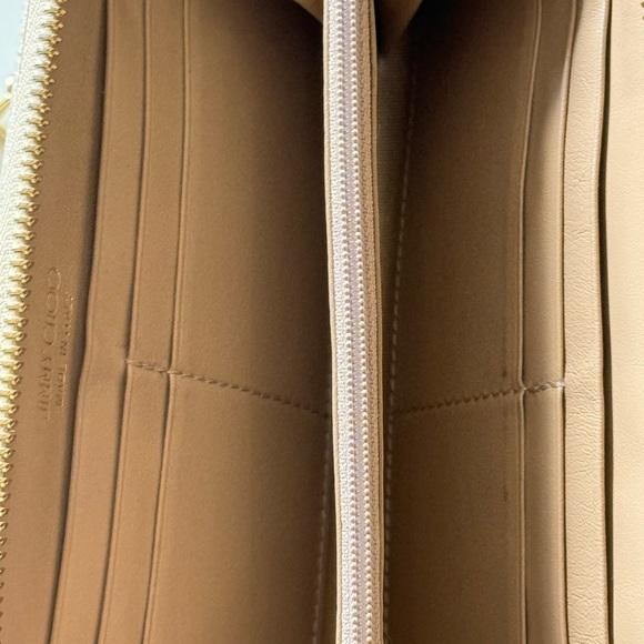 Jimmy Choo Metallic Star Studded Zippy Wallet - Picture 2 of 11